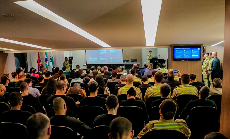 Palestra do Corpo de Bombeiros aborda novas normas de segurança contra incêndio