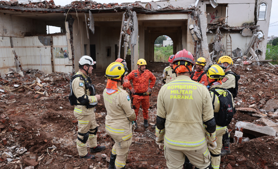 Bombeiros do Paraná participam de simulado com corporações de SC e RS para resposta a desastres