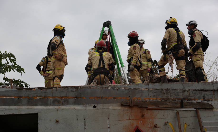 Bombeiros do Paraná participam de simulado com corporações de SC e RS para resposta a desastres