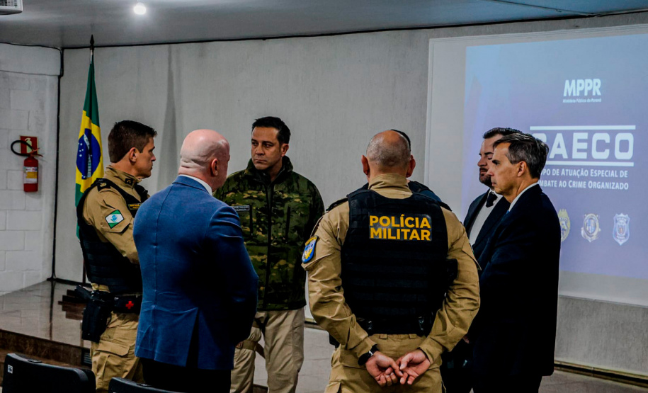 Forças de segurança e MPPR deflagram operação com 559 mandados contra integrantes de facção criminosa