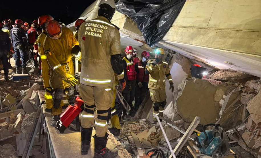 Venezuela: Brasil mantém força-tarefa dos bombeiros em busca de sobreviventes a dois dias do fim da janela de resgate