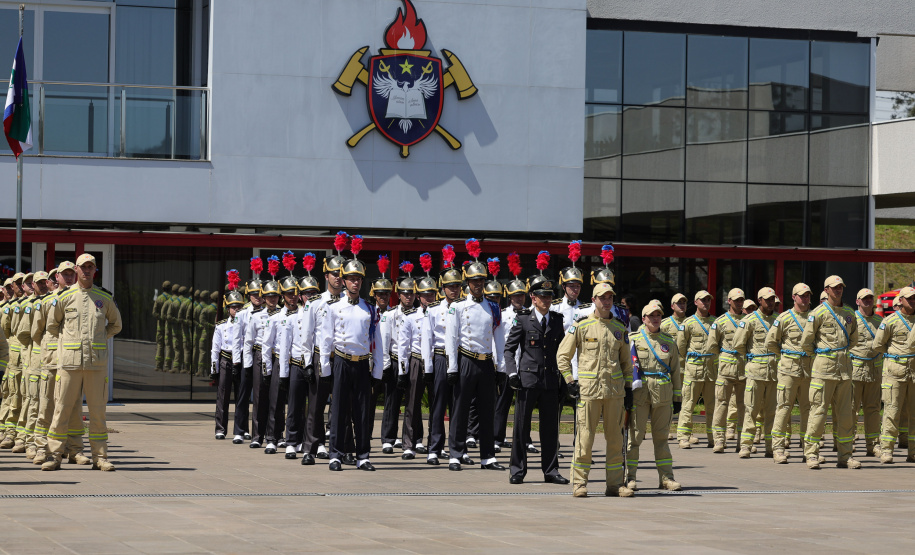 Corpo de Bombeiros Militar do Paraná celebra 114 anos em solenidade comemorativa