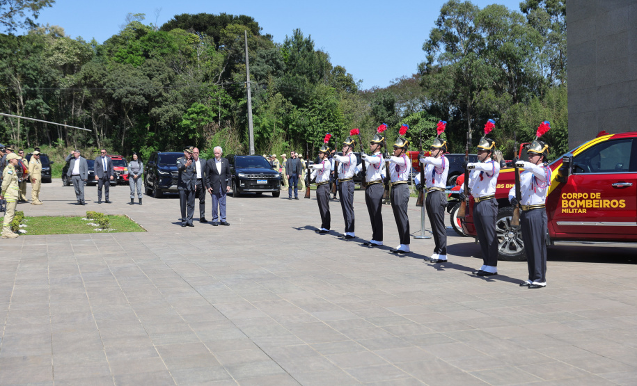 Corpo de Bombeiros Militar do Paraná celebra 114 anos em solenidade comemorativa