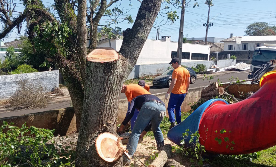 Escolas danificadas por temporal são reconstruídas com mão de obra prisional em Laranjeiras do Sul