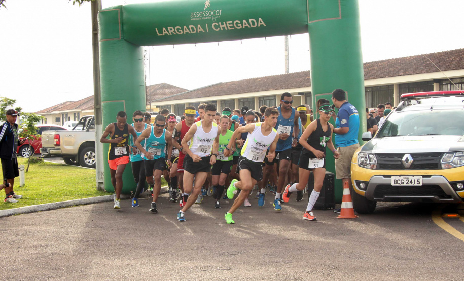 São José dos Pinhais, 1º de novembro de 2019. Desafio 10 KM do 17º BPM.