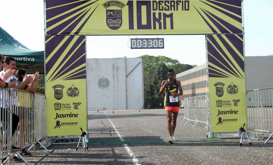 São José dos Pinhais, 03 de novembro de 2019. Desafio 10 KM do 17º BPM.