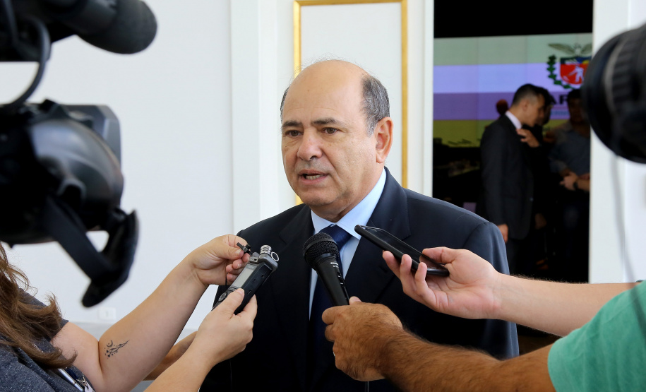 Representantes de secretárias, órgãos e autarquias envolvidas na Operação Verão 2018/2019 apresentaram nesta segunda-feira (7) ao secretário de Estado de Segurança Pública e novo coordenador da operação, Luiz Felipe Carbonell (foto), um balanço dos números alcançados entre os dias 21 de dezembro de 2018 e 4 de janeiro deste ano, além de um resumo das atividades que estão sendo feitas. A reunião ocorreu no Palácio Iguaçu, em Curitiba.  -  Curitiba, 07/01/2019  -  Foto: Jaelson Lucas/ANPr