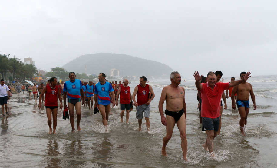 Guaratuba, 05 de janeiro de 2019. Operação Verão Paraná 2018/2019 - 19ª Travessia dos Guarda-Vidas Veteranos