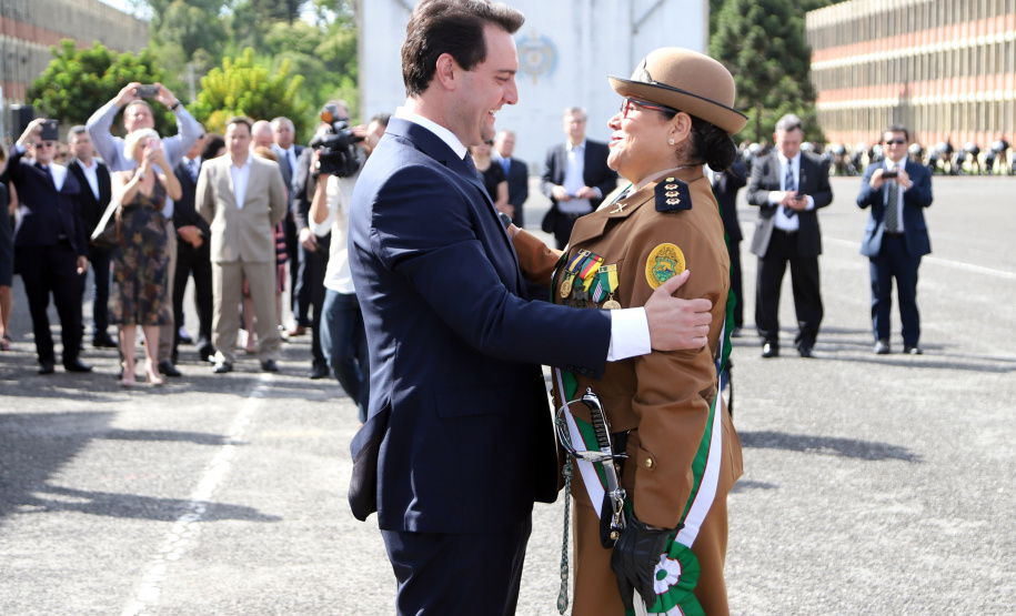 Governador Carlos Massa Ratinho Júnior participa da cerimônia de troca de comando da Polícia Militar do Paraná. O novo camandante-geral é o coronel Péricles de Matos. Ele substitui no cargo a coronel Audilene Dias Rocha.  -  Curitiba, 08/01/2019  -  Foto: José Fernando Ogura/ANPr