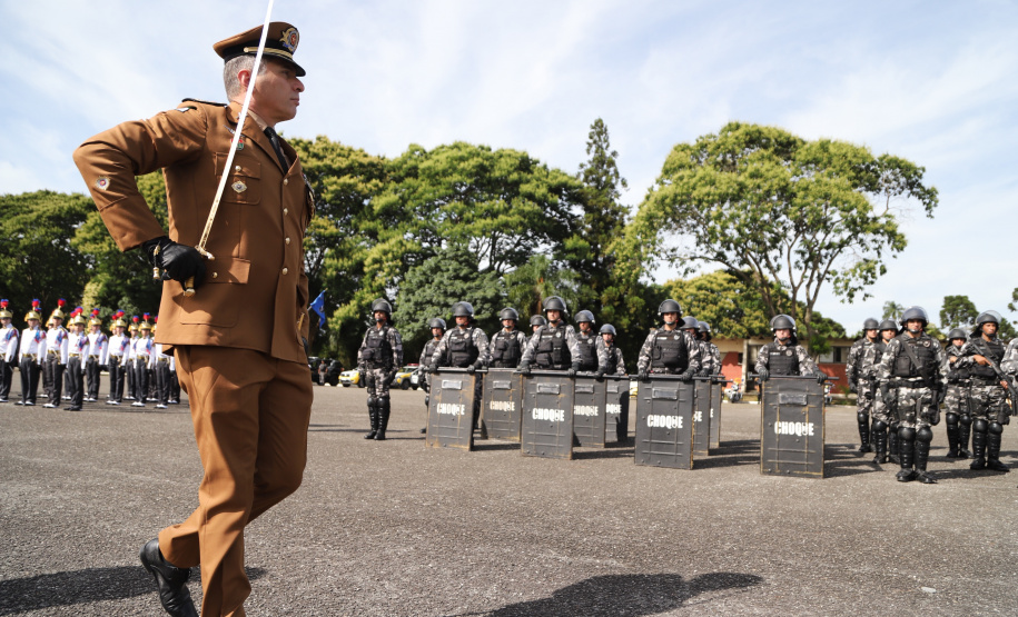 Governador Carlos Massa Ratinho Júnior participa da cerimônia de troca de comando da Polícia Militar do Paraná. O novo camandante-geral é o coronel Péricles de Matos. Ele substitui no cargo a coronel Audilene Dias Rocha.  -  Curitiba, 08/01/2019  -  Foto: José Fernando Ogura/ANPr
