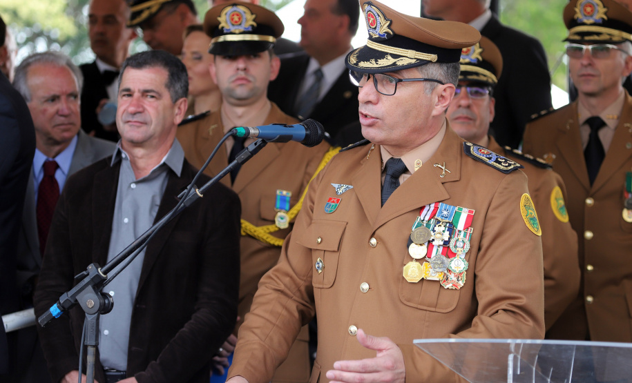 Governador Carlos Massa Ratinho Júnior participa da cerimônia de troca de comando da Polícia Militar do Paraná. O novo camandante-geral é o coronel Péricles de Matos. Ele substitui no cargo a coronel Audilene Dias Rocha.  -  Curitiba, 08/01/2019  -  Foto: José Fernando Ogura/ANPr