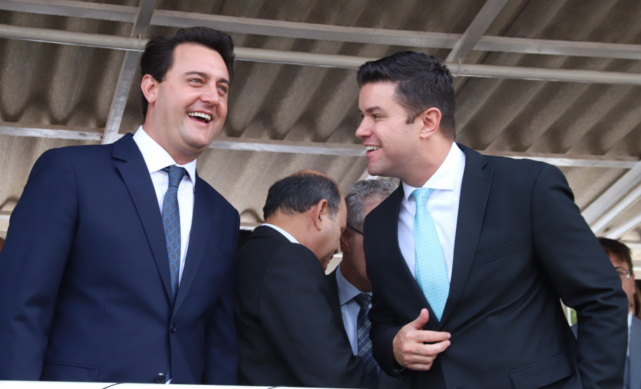 Governador Carlos Massa Ratinho Júnior participa da cerimônia de troca de comando da Polícia Militar do Paraná. O novo camandante-geral é o coronel Péricles de Matos. Ele substitui no cargo a coronel Audilene Dias Rocha.  -  Curitiba, 08/01/2019  -  Foto: Rodrigo Félix Leal