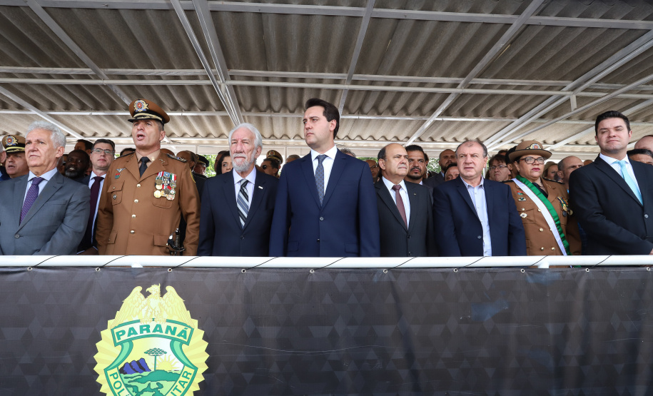 Governador Carlos Massa Ratinho Júnior participa da cerimônia de troca de comando da Polícia Militar do Paraná. O novo camandante-geral é o coronel Péricles de Matos. Ele substitui no cargo a coronel Audilene Dias Rocha.  -  Curitiba, 08/01/2019  -  Foto: Rodrigo Félix Leal