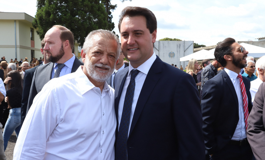 Governador Carlos Massa Ratinho Júnior participa da cerimônia de troca de comando da Polícia Militar do Paraná. O novo camandante-geral é o coronel Péricles de Matos. Ele substitui no cargo a coronel Audilene Dias Rocha.  -  Curitiba, 08/01/2019  -  Foto: Rodrigo Félix Leal