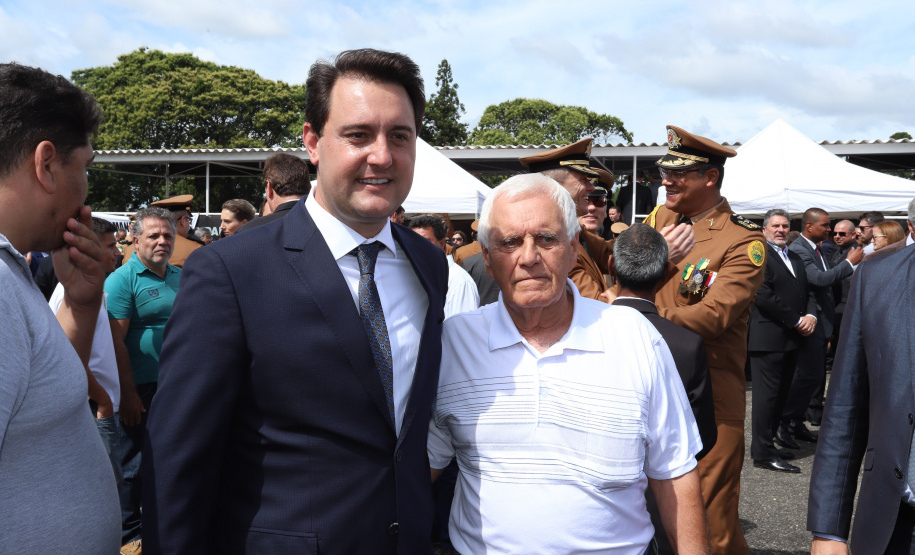 Governador Carlos Massa Ratinho Júnior participa da cerimônia de troca de comando da Polícia Militar do Paraná. O novo camandante-geral é o coronel Péricles de Matos. Ele substitui no cargo a coronel Audilene Dias Rocha.  -  Curitiba, 08/01/2019  -  Foto: Rodrigo Félix Leal