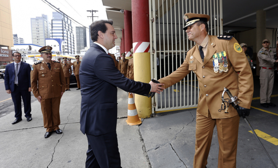 O governador Carlos Massa Ratinho Junior participa da solenidade de troca de comando do Corpo de Bombeiros do Paraná. O coronel Samuel Prestes assume o comando, em substituição ao coronel Antônio Carlos de Morais, que ocupava interinamente o cargo.  -  Curitiba, 21/01/2019  -  Foto: Arnaldo Alves/ANPr