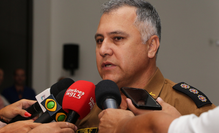 A temporada de verão no Paraná fechou os primeiros 30 dias e os serviços do Governo do Estado foram marcantes ao proporcionarem mais segurança, alternativas de lazer e serviços gratuitos ao veranista. Na foto, o Coordenador da Operação Verão Paraná 2018/2019 e Comandante do 6° Comando Regional da PM (6° CRPM), coronel Valterlei Mattos de Souza.  - Litoral do Paraná, Operação Verão, 22/01/2019  -  Foto: Divulgação PMPR