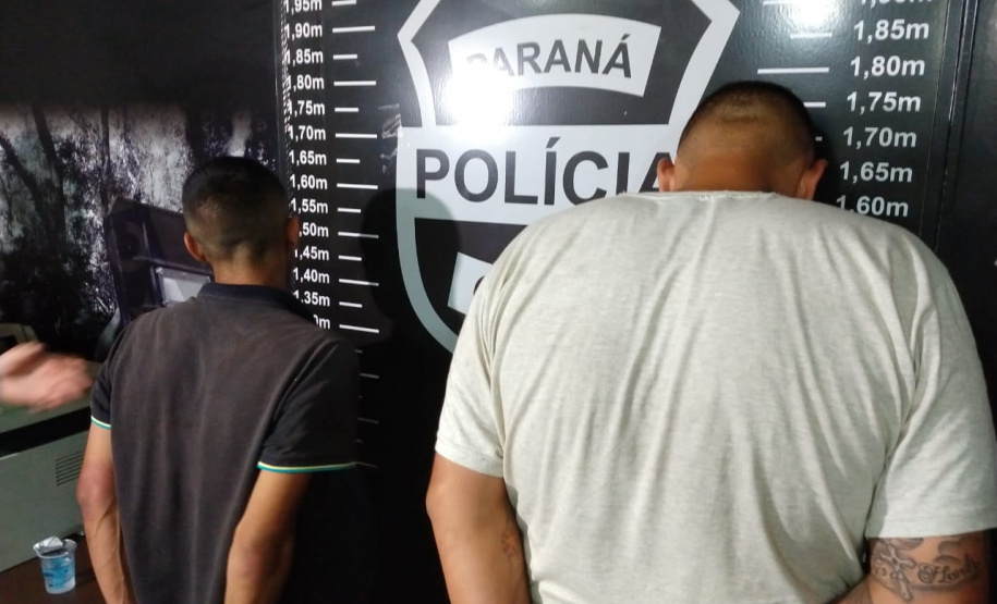 O Centro de Operações Policiais Especiais (Cope), da Polícia Civil do Paraná, prendeu nesta terça-feira (19) Leonardo de Sena, 24 anos, suspeito de assaltar uma joalharia do Shopping Mueller, de Curitiba. O rapaz, que é foragido da prisão, foi encontrado pelos policiais no bairro Sitio Cercado, menos de 24 horas após o assalto. -  Curitiba, 20/02/2019  -  Foto: Divulgação SESP