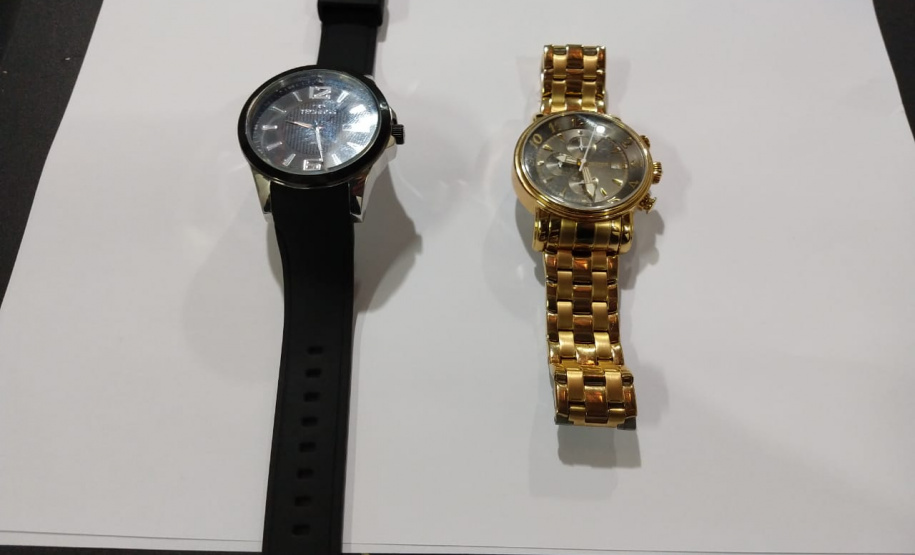 O Centro de Operações Policiais Especiais (Cope), da Polícia Civil do Paraná, prendeu nesta terça-feira (19) Leonardo de Sena, 24 anos, suspeito de assaltar uma joalharia do Shopping Mueller, de Curitiba. O rapaz, que é foragido da prisão, foi encontrado pelos policiais no bairro Sitio Cercado, menos de 24 horas após o assalto. -  Curitiba, 20/02/2019  -  Foto: Divulgação SESP