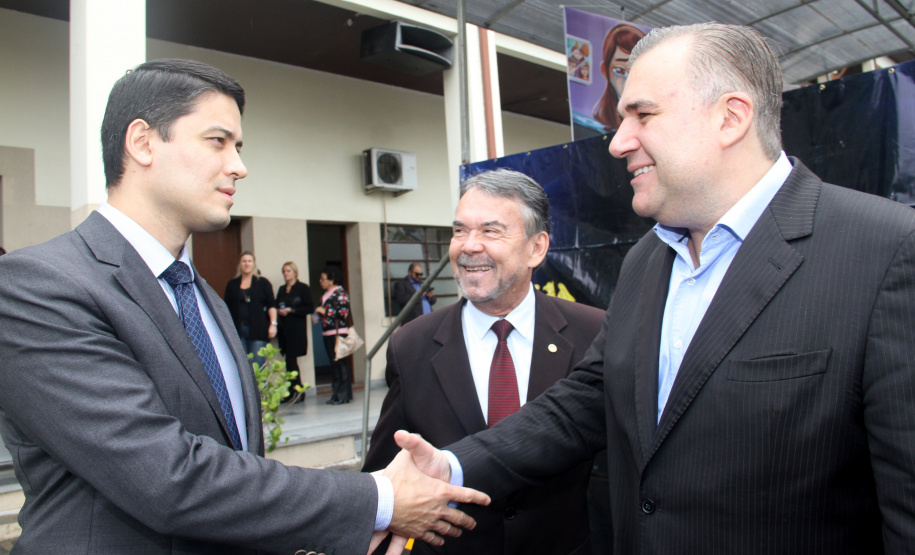 Os secretários estaduais da Justiça, Família e Trabalho, Ney Leprevost, e da Segurança Pública, Luiz Felipe Kraemer Carbonell, lançaram nesta quinta-feira (28) a primeira fase da Força-Tarefa Infância Segura no Quartel do Comando Geral da Polícia Militar, em Curitiba. O evento contou com a participação de alunos do Colégio da Polícia Militar, do Colégio da Vila Militar e o Colégio Estadual Mario Brandão de Piraquara.  -  Curitiba, 28/02/2019  -  Foto: Divulgação SEJU