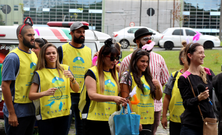 A primeira ação da Força-Tarefa Infância Segura ocorreu durante o Carnaval, com ações em Curitiba e Litoral do Paraná, garantindo a diversão dos filhos e a tranquilidade dos pais