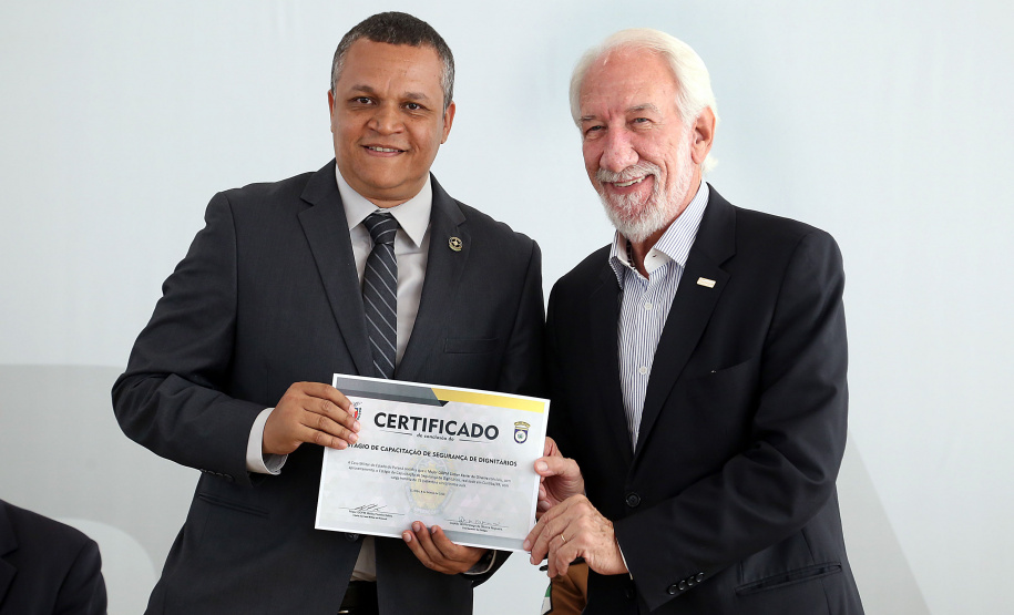 Solenidade PmGovernador em exercicio Darci PianaFoto Gilson Abreu