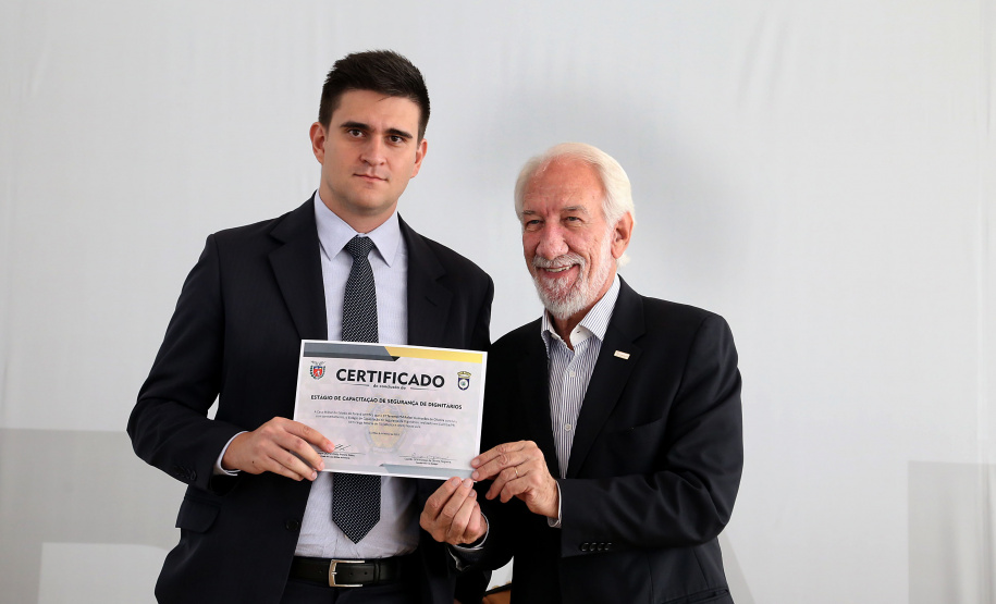 Solenidade PmGovernador em exercicio Darci PianaFoto Gilson Abreu