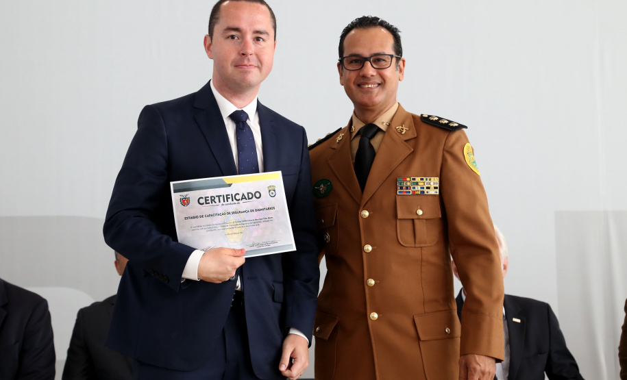 Solenidade PmGovernador em exercicio Darci PianaFoto Gilson Abreu