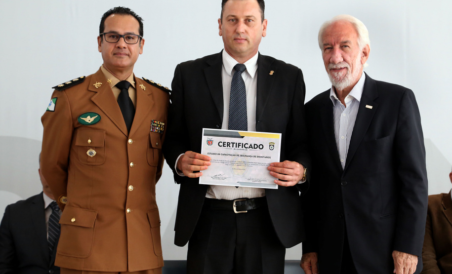 Solenidade PmGovernador em exercicio Darci PianaFoto Gilson Abreu