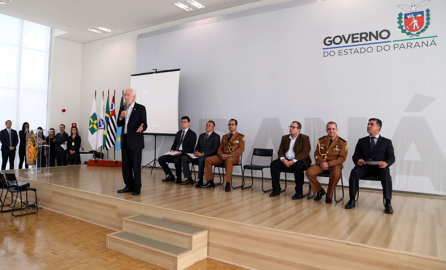 Solenidade PmGovernador em exercicio Darci PianaFoto Gilson Abreu