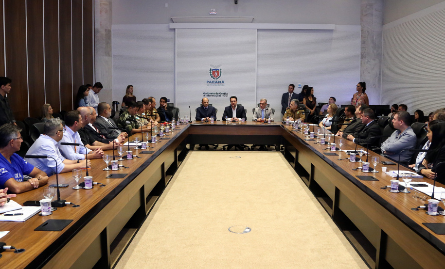 Governador Carlos Massa Ratinho Jr acompanha o balanço da operação verão junto com o secretário de segurança general Luiz Felipe Carbonell.Foto de Gilson Abreu/ANPr14.03.2019