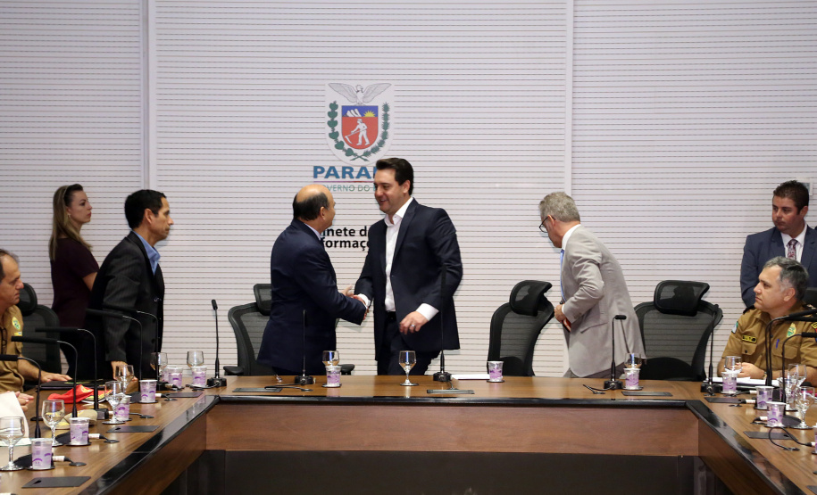 Governador Carlos Massa Ratinho Jr acompanha o balanço da operação verão junto com o secretário de segurança general Luiz Felipe Carbonell.Foto de Gilson Abreu/ANPr14.03.2019