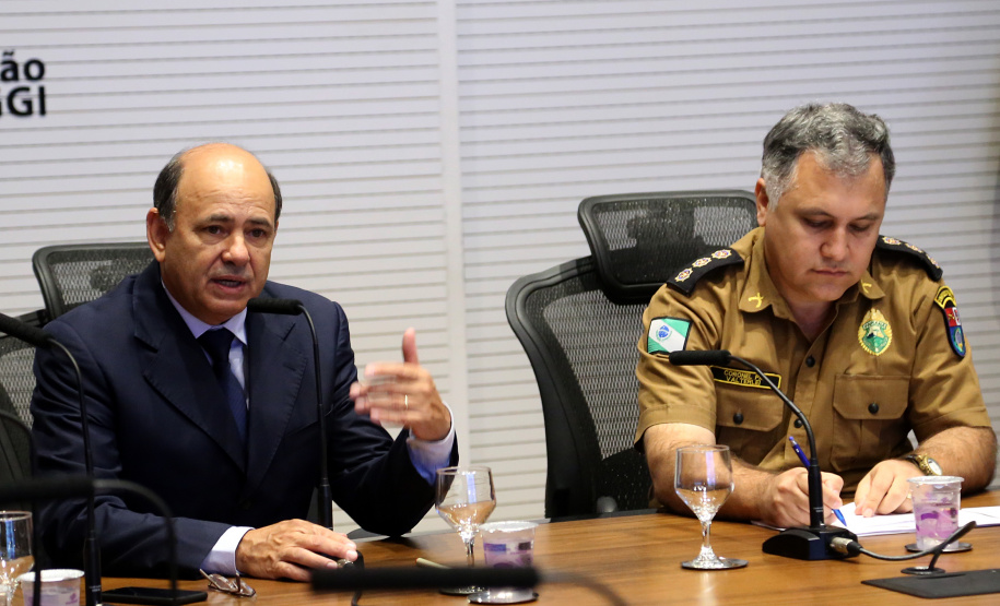 Governador Carlos Massa Ratinho Jr acompanha o balanço da operação verão junto com o secretário de segurança general Luiz Felipe Carbonell.Foto de Gilson Abreu/ANPr14.03.2019