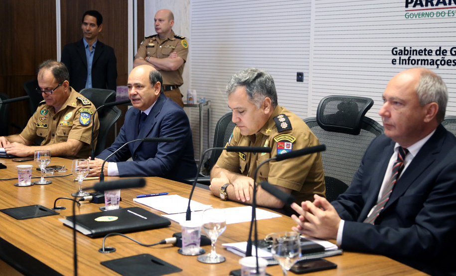 Governador Carlos Massa Ratinho Jr acompanha o balanço da operação verão junto com o secretário de segurança general Luiz Felipe Carbonell.Foto de Gilson Abreu/ANPr14.03.2019