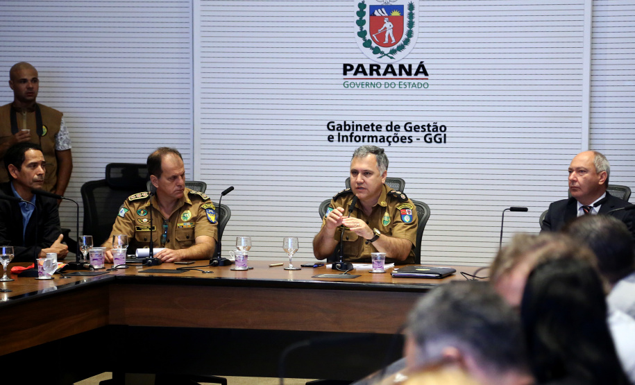 Governador Carlos Massa Ratinho Jr acompanha o balanço da operação verão junto com o secretário de segurança general Luiz Felipe Carbonell.Foto de Gilson Abreu/ANPr14.03.2019