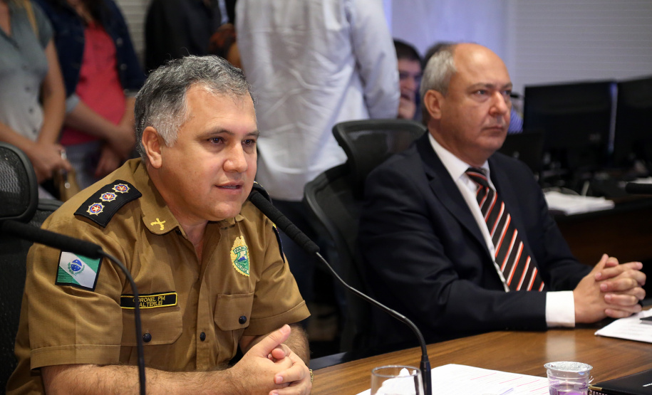 Governador Carlos Massa Ratinho Jr acompanha o balanço da operação verão junto com o secretário de segurança general Luiz Felipe Carbonell.Foto de Gilson Abreu/ANPr14.03.2019