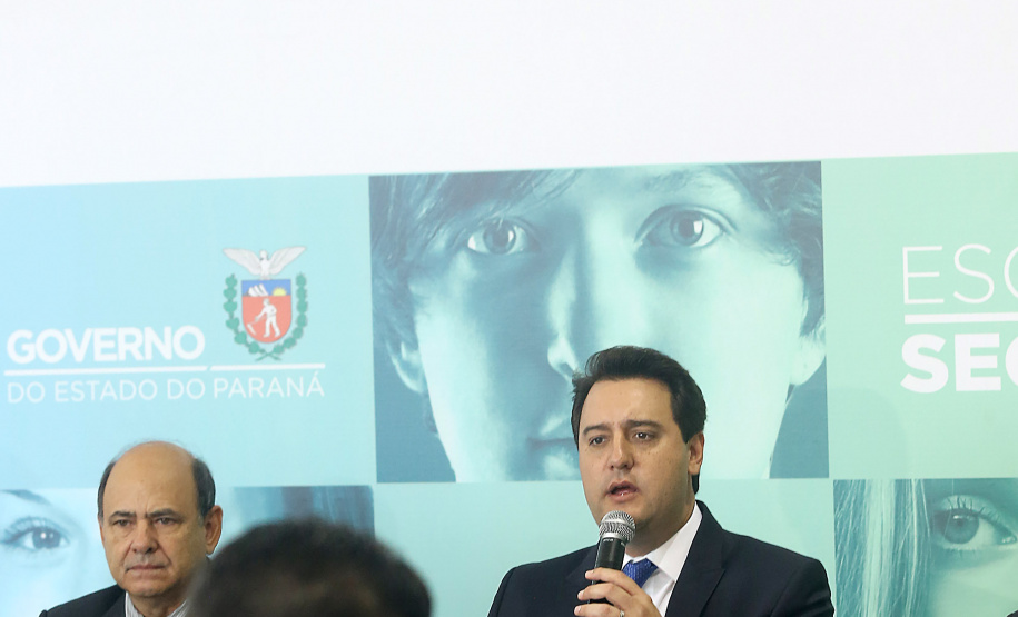 O governador Carlos Massa Ratinho Junior lançou nesta sexta-feira (15) o programa Escola Segura, que prevê uma série de medidas preventivas e protetivas de segurança que serão executadas na rede estadual de ensino. Curitiba,15/03/2019 Foto: Jaelson Lucas / ANPr