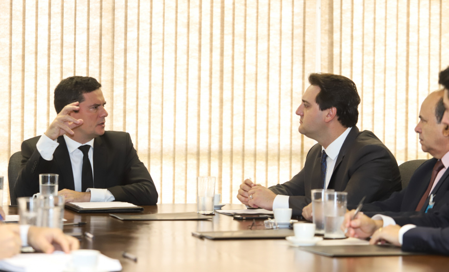 Governador Carlos Massa Ratinho Junior durante encontro com o ministro da Justiça e Segurança Pública, Sérgio Moro  -  Brasília, 26/03/2019  -  Foto: Rodrigo Félix Leal/ANPr