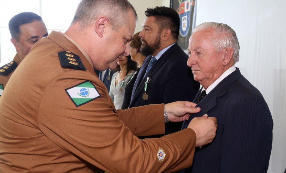 Batalhão da Policia Ambiental comemora 62 anos, vice governador Darci Piana recebe medalha do mérito ambiental.
Foto Gilson Abreu/ANPr