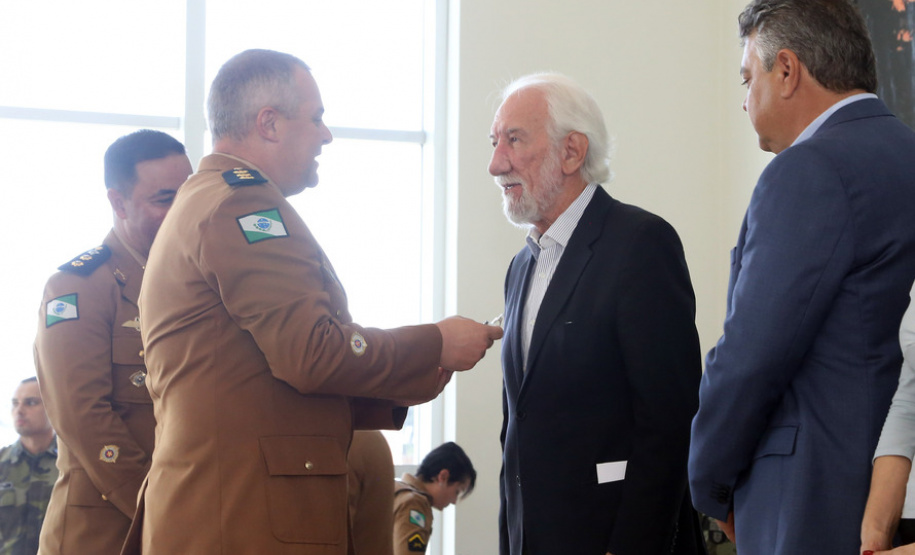 Batalhão da Policia Ambiental comemora 62 anos, vice governador Darci Piana recebe medalha do mérito ambiental.
Foto Gilson Abreu/ANPr