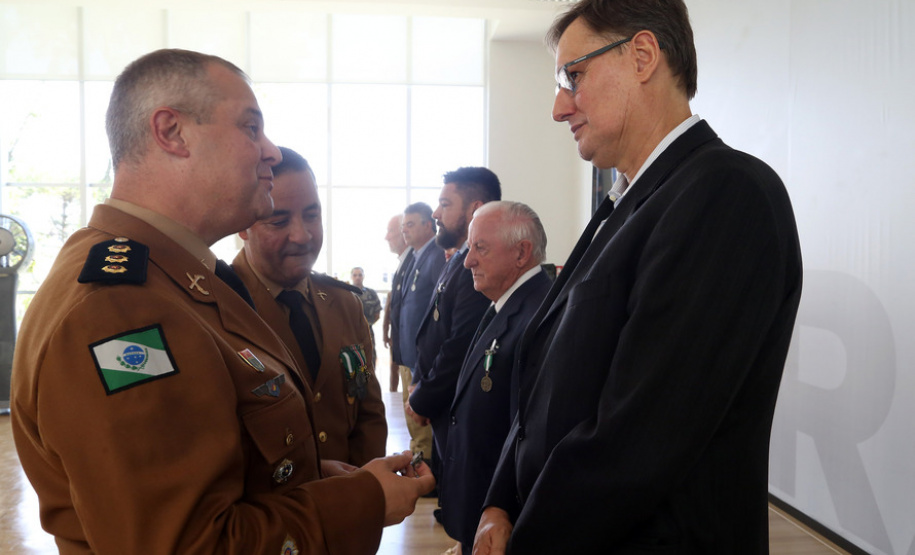 Batalhão da Policia Ambiental comemora 62 anos, vice governador Darci Piana recebe medalha do mérito ambiental.
Foto Gilson Abreu/ANPr