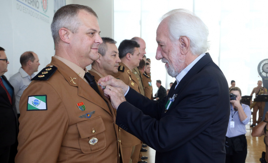 Batalhão da Policia Ambiental comemora 62 anos, vice governador Darci Piana recebe medalha do mérito ambiental.
Foto Gilson Abreu/ANPr