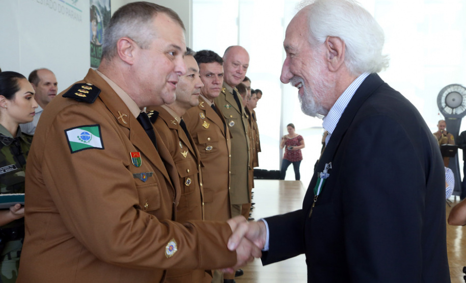 Batalhão da Policia Ambiental comemora 62 anos, vice governador Darci Piana recebe medalha do mérito ambiental.
Foto Gilson Abreu/ANPr