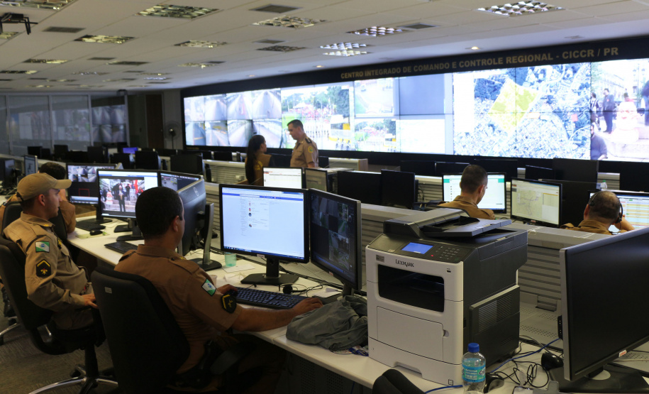Curitiba, 07 de Abril de 2019. Policiamento nos arredores da Polícia Federal no dia 7 de Abril.