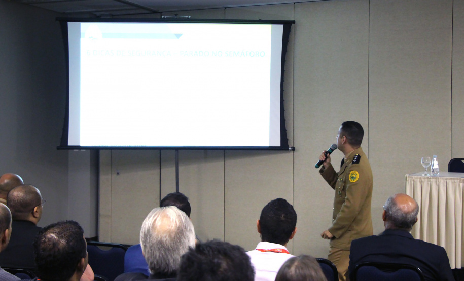 Pinhais, 11 de abril de 2019. Palestra do Cel. Hudson na Expotrade