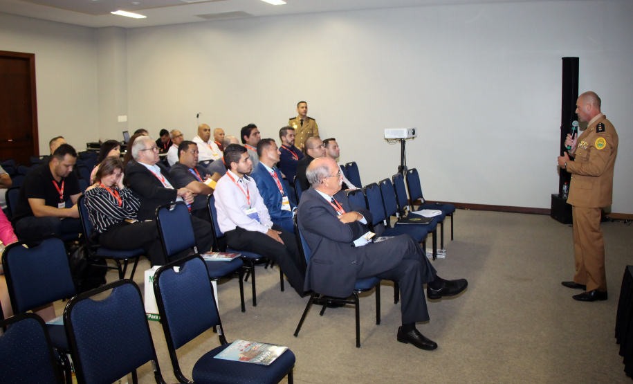 Pinhais, 11 de abril de 2019. Palestra do Cel. Hudson na Expotrade