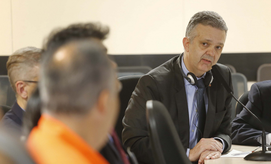 Reunião da Defesa Civil, Simepar e Jica, para discutir resultados do projeto de monitoramento metereológico por radar. N/F: coordenador da Defesa Civil de São Paulo, cel. Walter Nyakas.Curitiba, 22-04-19.Foto: Arnaldo Alves / ANPr.