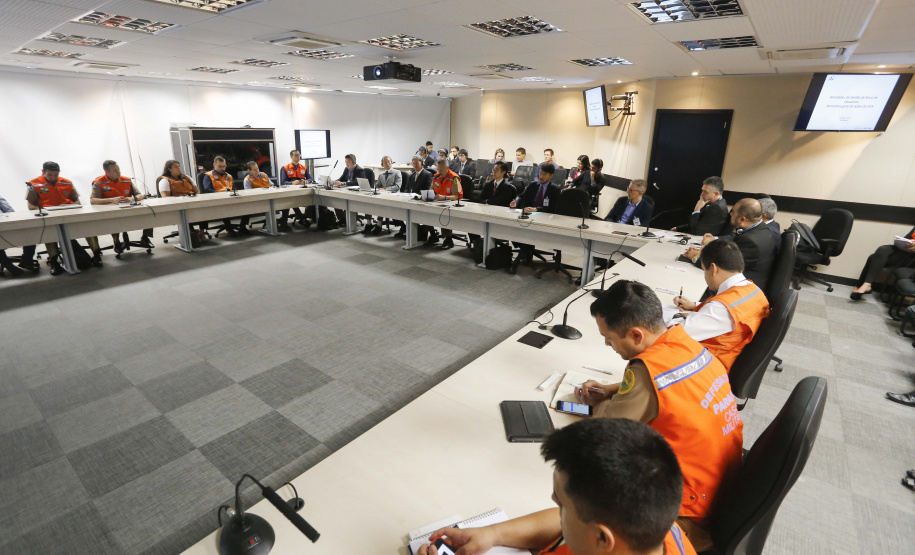 Reunião da Defesa Civil, Simepar e Jica, para discutir resultados do projeto de monitoramento metereológico por radar. N/F: coordenador da Defesa Civil do Paraná, cel. Ricardo Silva.Curitiba, 22-04-19.Foto: Arnaldo Alves / ANPr.