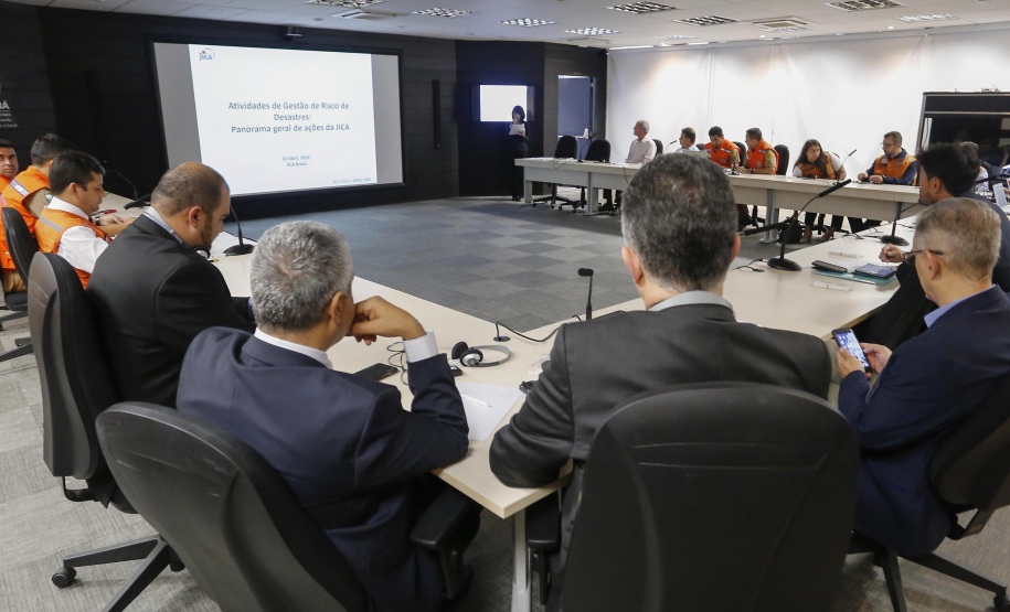 Reunião da Defesa Civil, Simepar e Jica, para discutir resultados do projeto de monitoramento metereológico por radar.Curitiba, 22-04-19.Foto: Arnaldo Alves / ANPr.