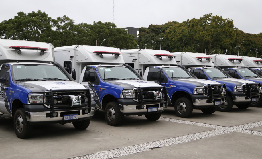 O governador Carlos Massa Ratinho Junior entregou nesta quarta-feira armas, rádios comunicadores e veículos de escolta ao Departamento Penitenciário do Paraná (Depen). O objetivo é equipar e modernizar o sistema prisional do Estado. Curitiba, 08/05/2019. Foto: José Fernando Ogura/ANPr